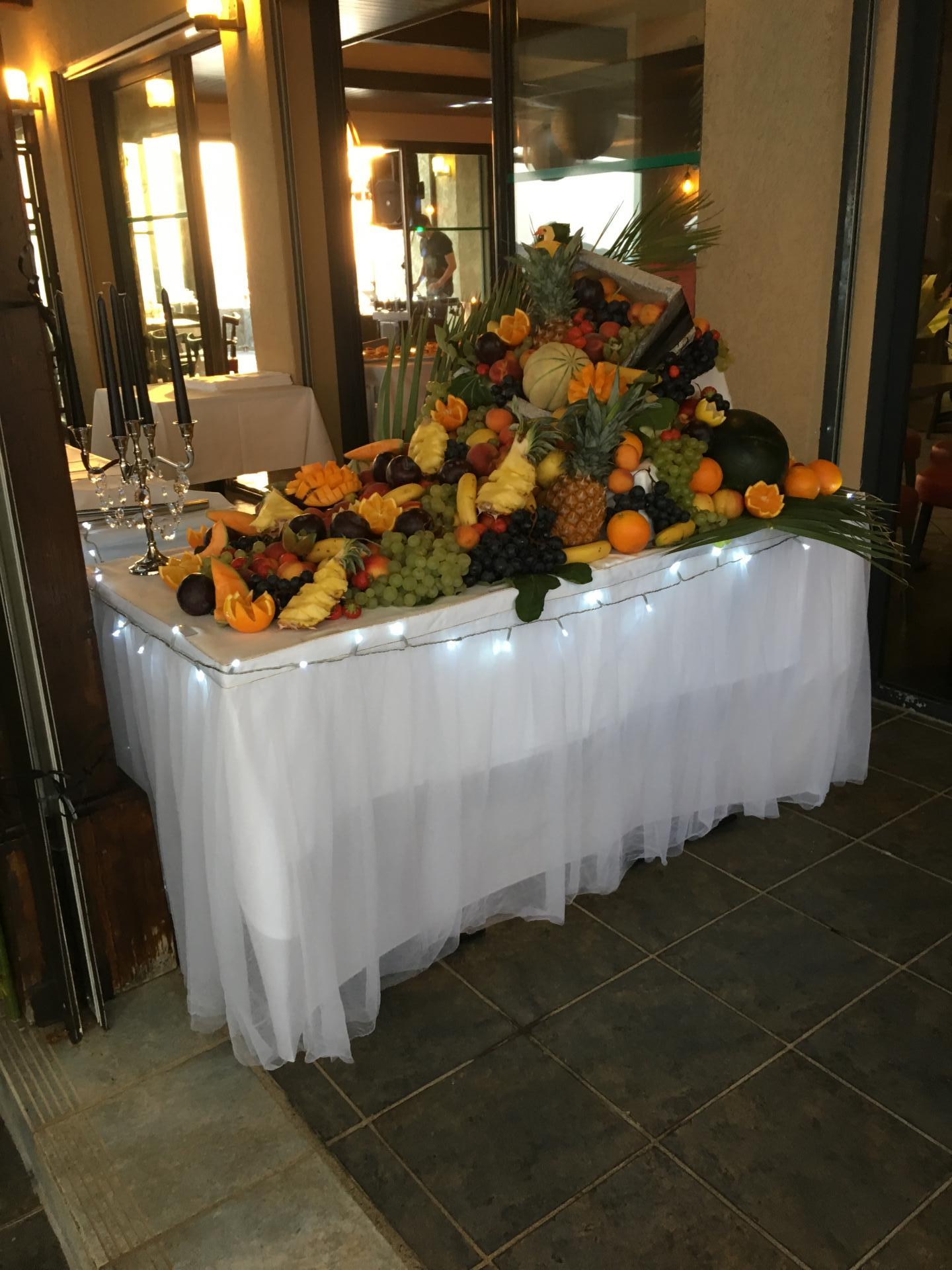 buffet fruits